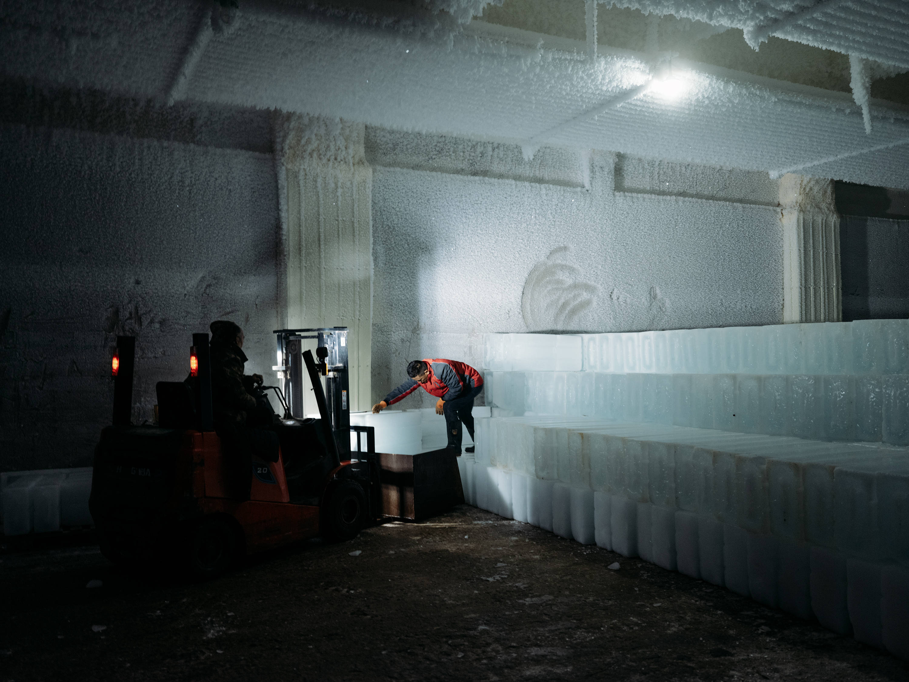 建筑工地申请不到6块冰 59岁工人中暑失业