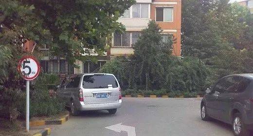 “刚走出去不到一分钟就出事”<strong></p>
<p>出借虚拟币</strong>，一家五口1死4伤！家属最新发声