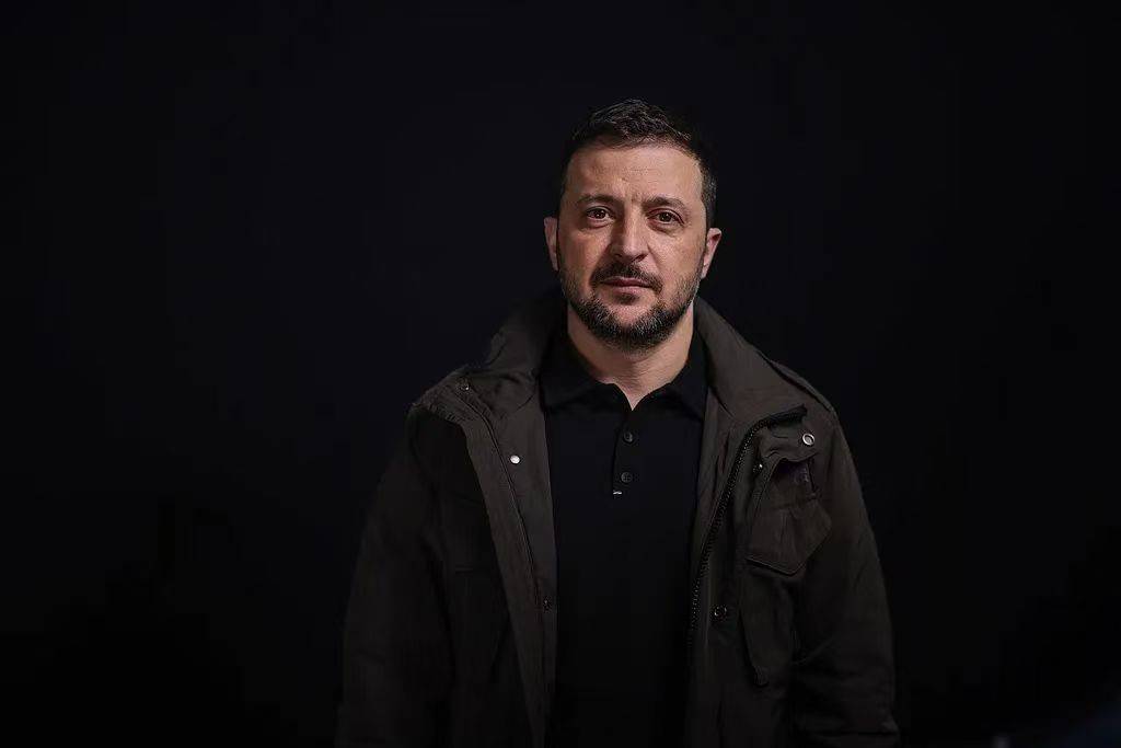 24小时内，乌克兰多人被逮捕，泽连斯基终于就范，真相不简单