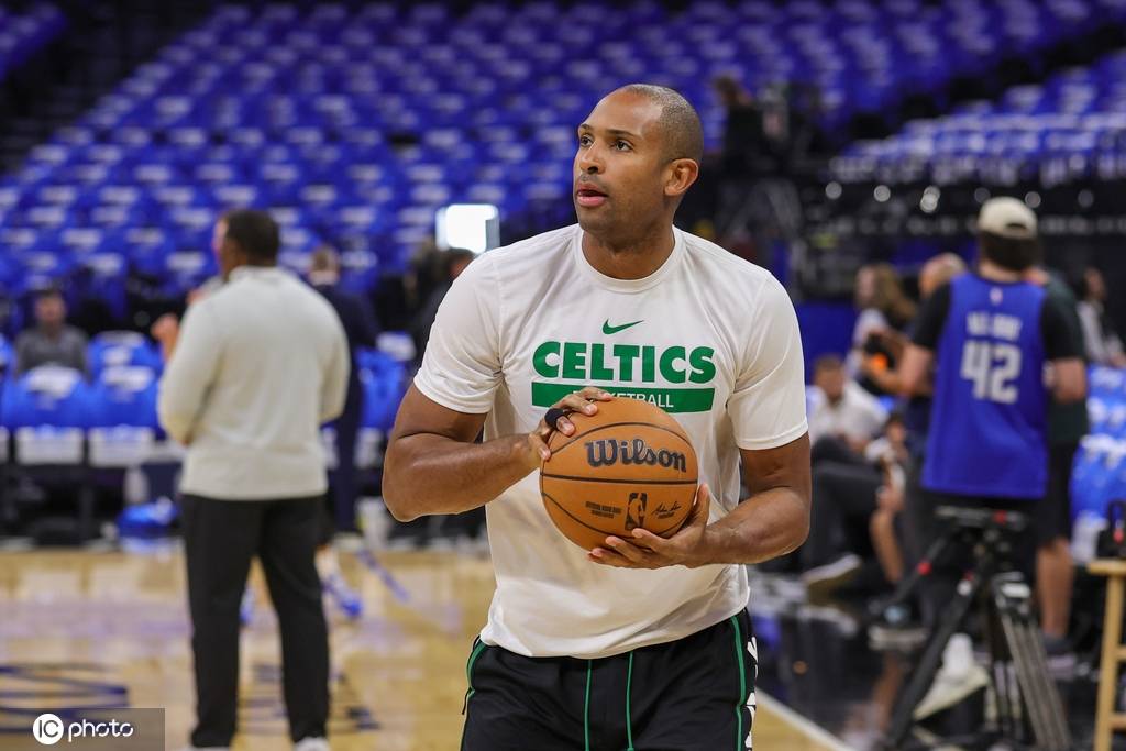 若霍福德加盟勇士 <strong></p>
<p>虚拟币案</strong>他将担任球队新赛季首发中锋