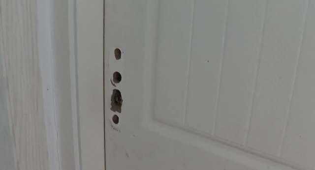 卧室门打不开<strong></p>
<p>机刷虚拟币</strong>，爸爸接了通电话，撬门后发现4岁半儿子从22楼坠落，蜷缩在一楼绿化带……