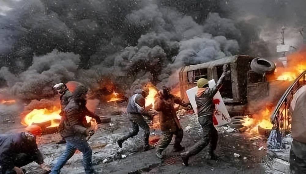 泽连斯基遭遇重击！乌克兰战争损失172万人<strong></p>
<p>四项虚拟币</strong>，基辅被揭老底，前线无人可用