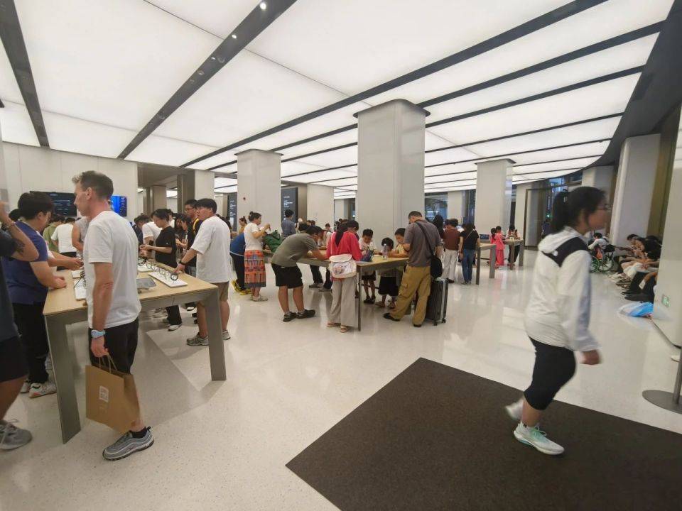 余承东说纯血鸿蒙已过“生死线”<strong></p>
<p>四项虚拟币</strong>,又为何默默开放系统“降级”通道?