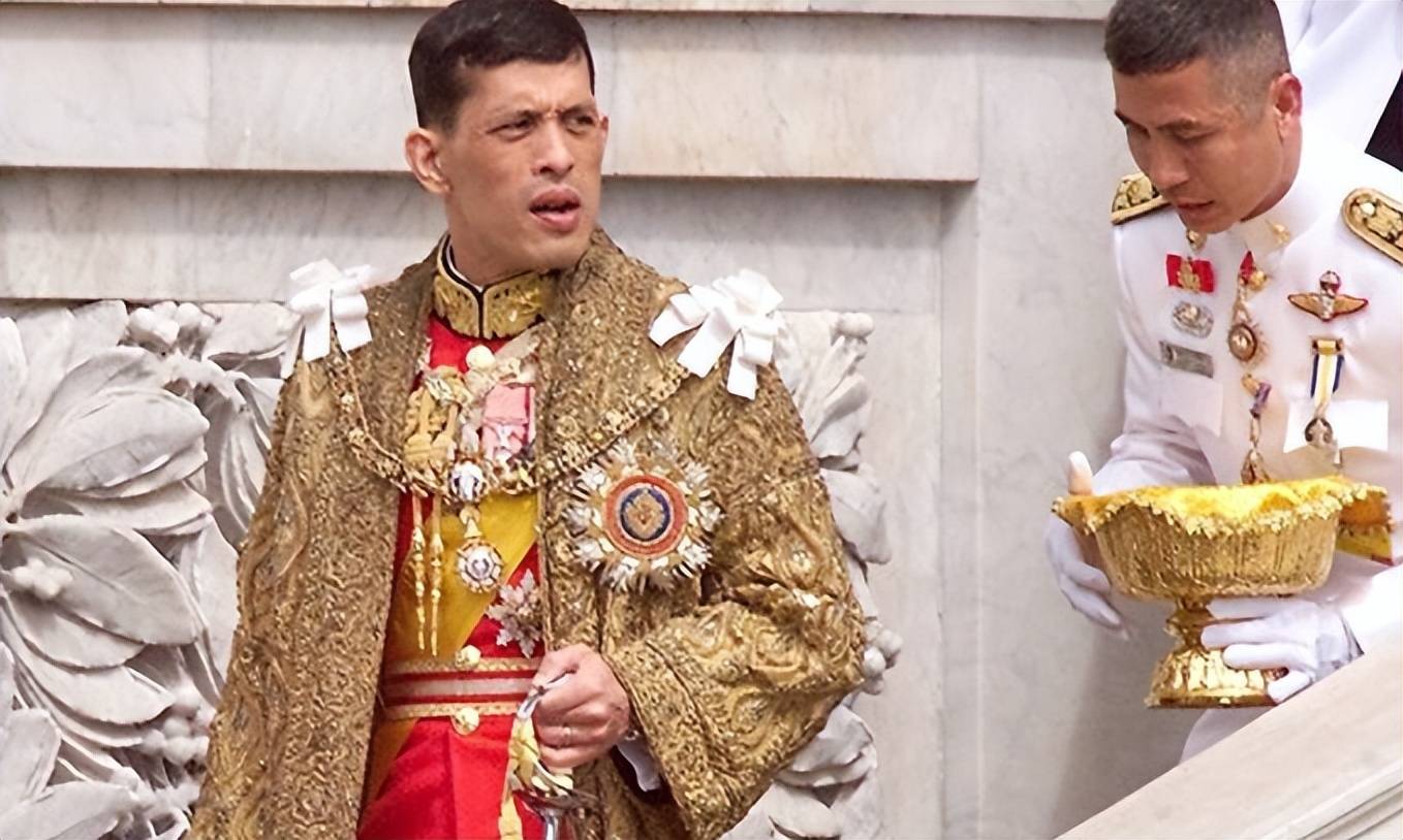 佩通坦重回总理大位已无悬念?泰国王室开后门<strong></p>
<p>四项虚拟币</strong>,泰法院送上贺礼,起诉逮捕洪森父子!