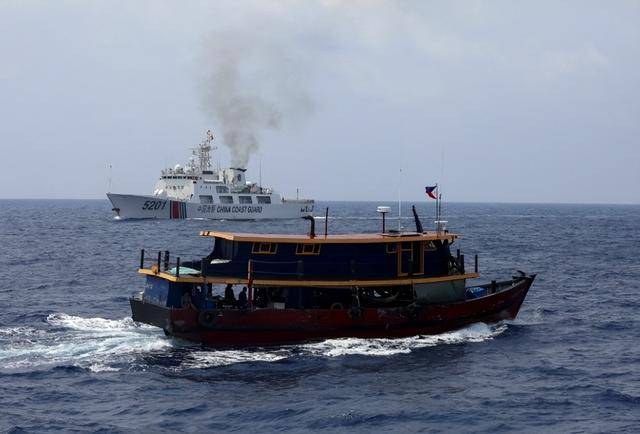 看见中国拖船到场<strong></p>
<p>虚拟币三方交易</strong>,菲律宾又划新红线,不许中方登上“坐滩”军舰