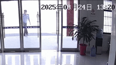 安徽一钓鱼佬钓到一条1米长20斤的“大鱼”<strong></p>
<p>虚拟币三方交易</strong>,赶紧送到派出所,民警:放生!