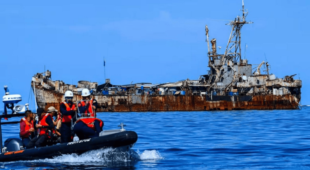 中国海军一艘拖船进入仁爱礁<strong></p>
<p>比特币换虚拟货币</strong>,菲方破防选择淡化威胁,中方时要拖走仁爱礁坐滩舰?