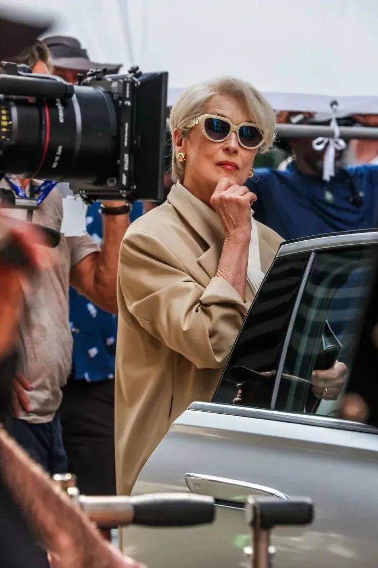 质感女人怎么都在穿这个颜色<strong></p>
<p>比特币换虚拟货币</strong>?