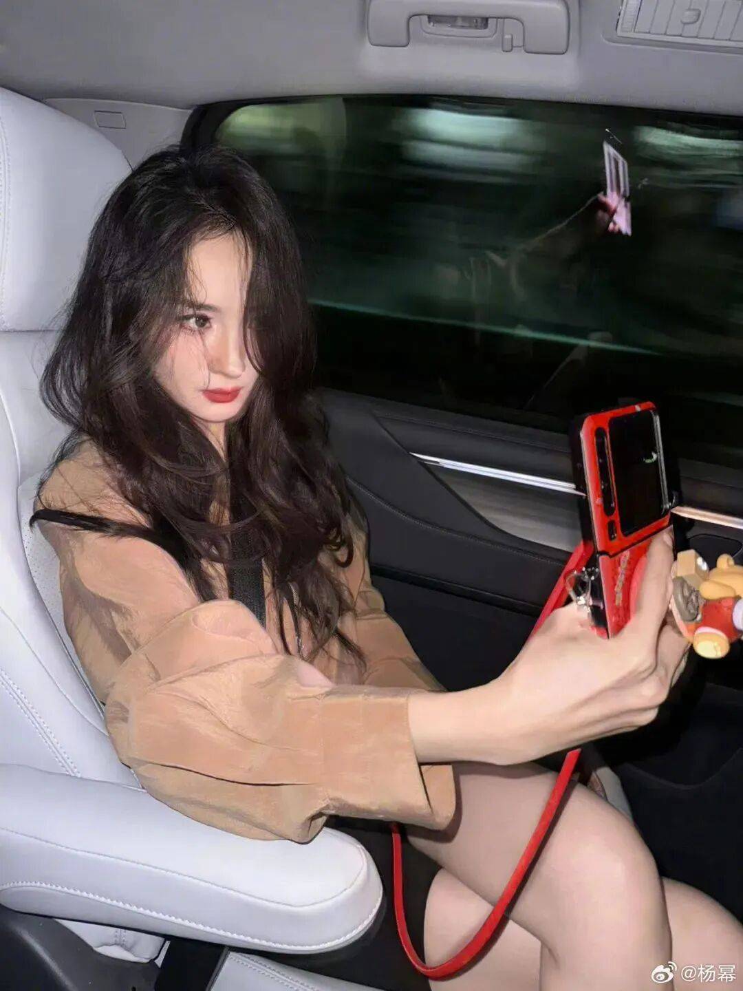 质感女人怎么都在穿这个颜色<strong></p>
<p>比特币换虚拟货币</strong>?