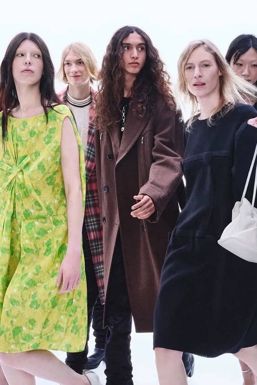 质感女人怎么都在穿这个颜色<strong></p>
<p>比特币换虚拟货币</strong>?