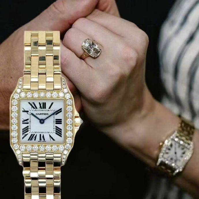 天后霉霉与运动员男友订婚<strong></p>
<p>比特币换虚拟货币</strong>,戴百万钻戒配卡地亚腕表,官宣照含金量略高!