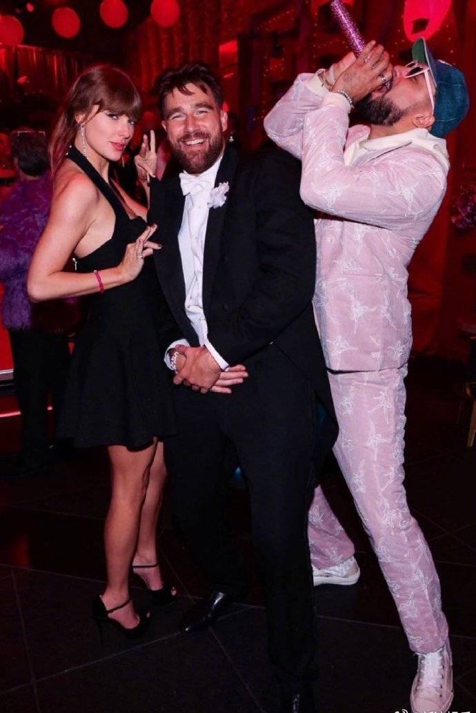 天后霉霉与运动员男友订婚<strong></p>
<p>比特币换虚拟货币</strong>,戴百万钻戒配卡地亚腕表,官宣照含金量略高!