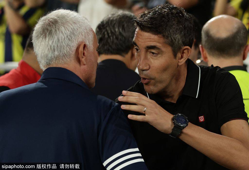 穆里尼奥欧冠梦再碎，费内巴切遗憾出局：被罚下的前中超球星成转折点