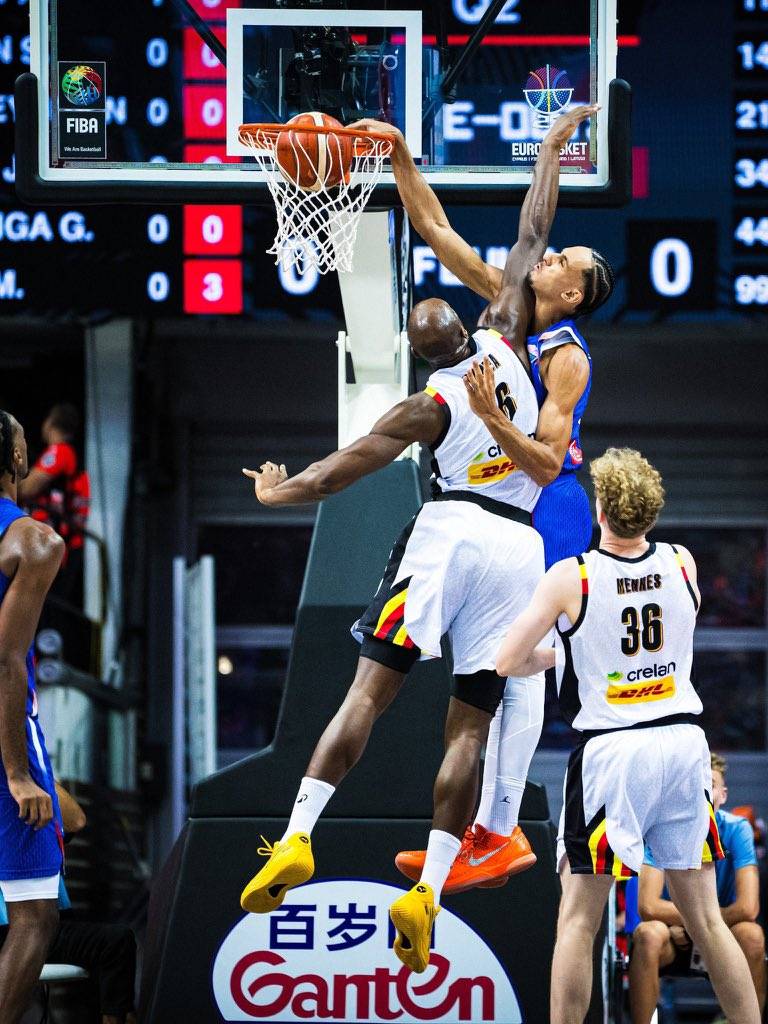 欧洲杯综述:东契奇34+9+5仍吞败仗 字母31分希腊开门红