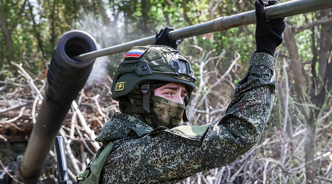 战局突变!俄军进攻乌克兰中部<strong></p>
<p>虚拟币扫码</strong>,昔日盟友突然倒戈,泽连斯基何去何从?