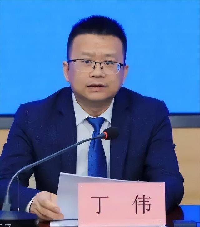 4位副市长履新<strong></p>
<p>虚拟币扫码</strong>,卸任两年后他再任此职