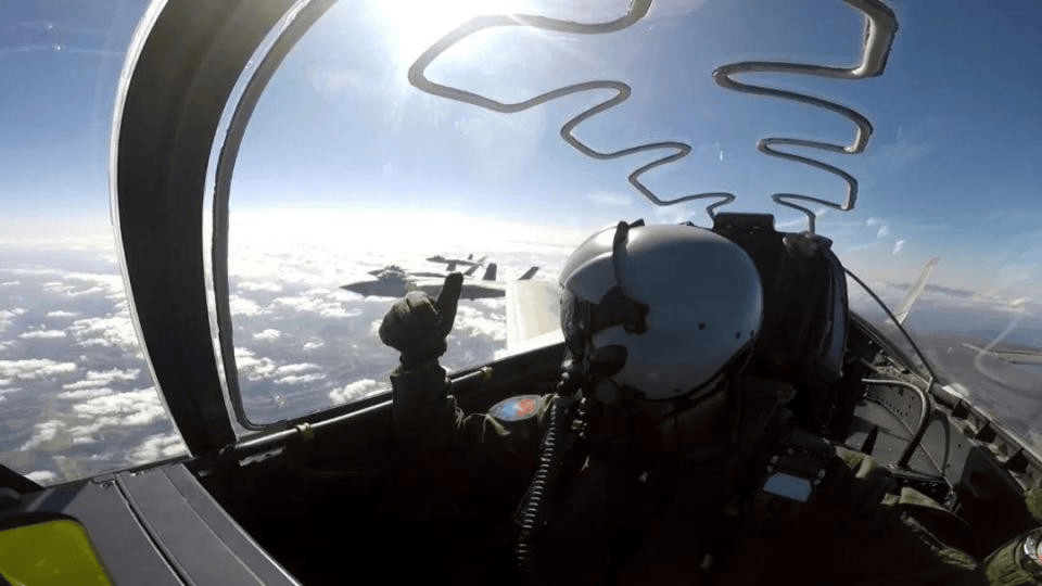 中航重磅官宣：歼-20S性能升级<strong></p>
<p>DW虚拟币</strong>，飞行距离再破纪录，国防实力再创新高！