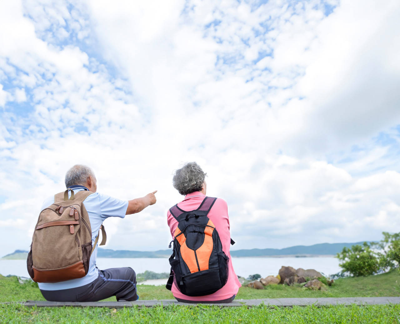 退休后<strong></p>
<p>DW虚拟币</strong>，他们重新开始上班：“工资不高，图个开心”