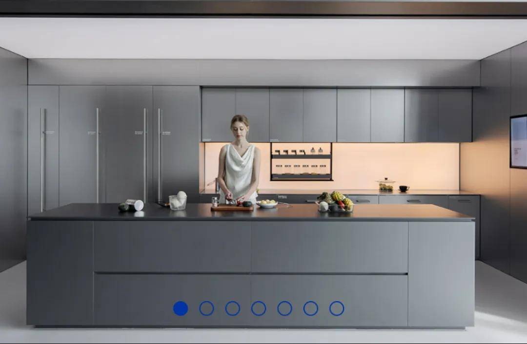 一年净赚5亿!佛山兄妹干出行业第一股<strong></p>
<p>会员虚拟币</strong>,市值超300亿