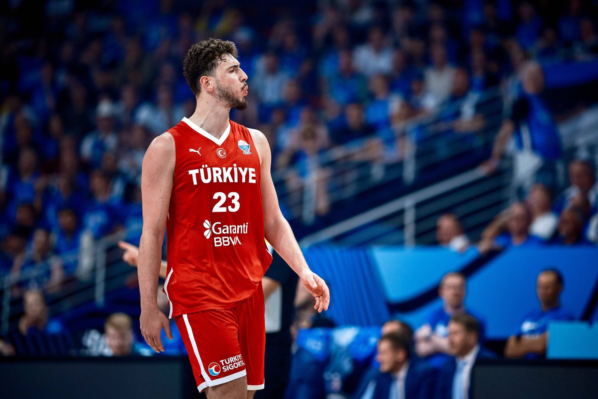 欧洲杯综述:德国狂胜英国63分 申京连续三场20+5+5