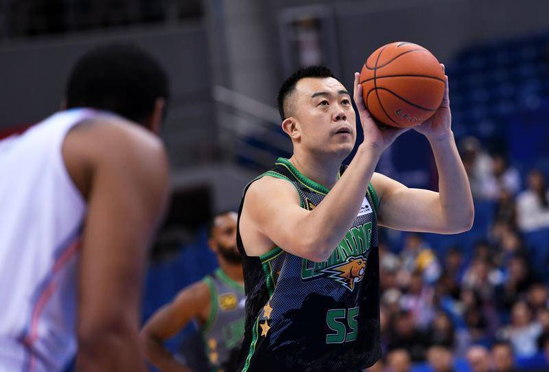 辽宁官宣老将韩德君退役 结束18年一人一城职业生涯