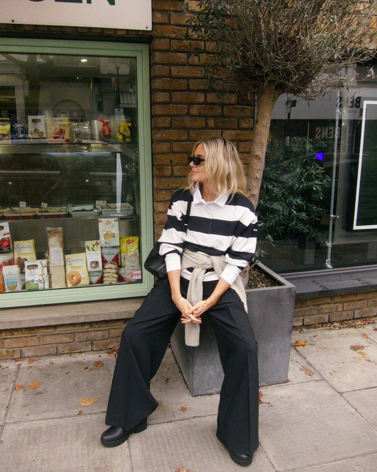 50岁佘诗曼机场街拍秀蛮腰身材绝了<strong></p>
<p>会员虚拟币</strong>！王心凌同样穿法重返18岁