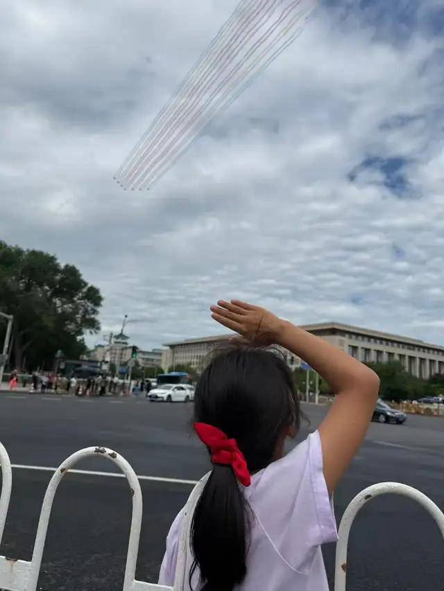 不装了<strong></p>
<p>寿司虚拟币</strong>！一口气看完九三大阅兵武器装备！谁说我们一个也不认识？