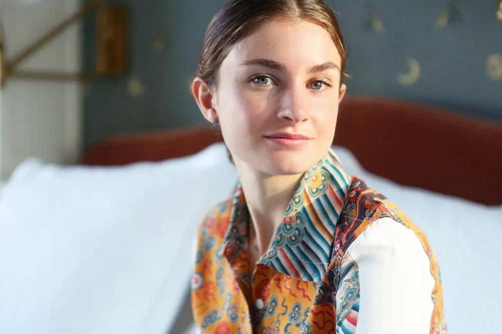 年近四十<strong></p>
<p>寿司虚拟币</strong>，二孩妈妈，不骨感不时髦，却成了女魔头接班人