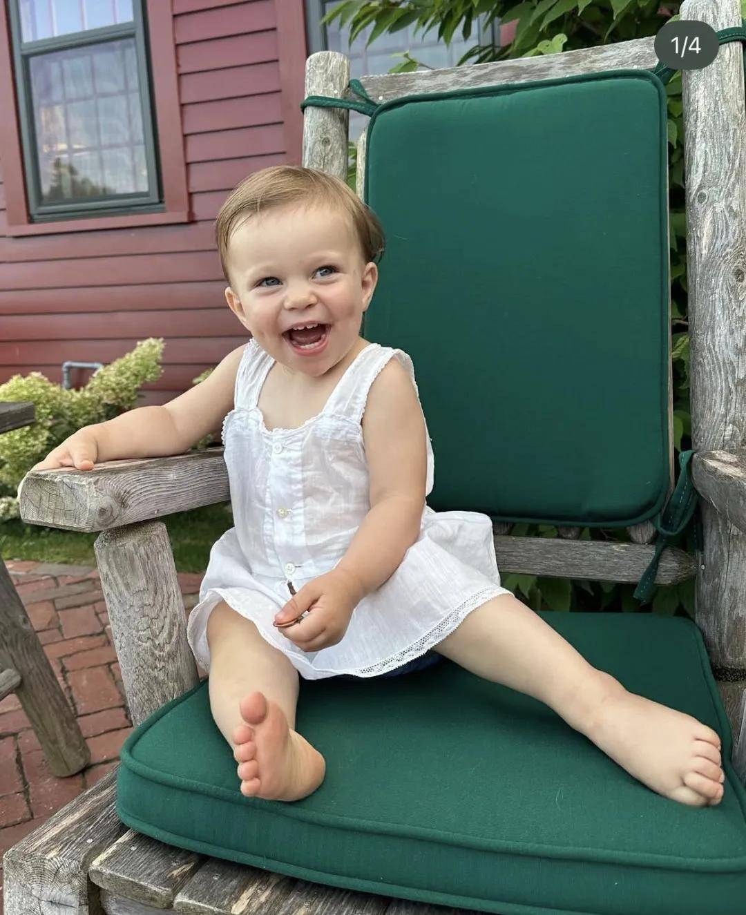 年近四十<strong></p>
<p>寿司虚拟币</strong>，二孩妈妈，不骨感不时髦，却成了女魔头接班人