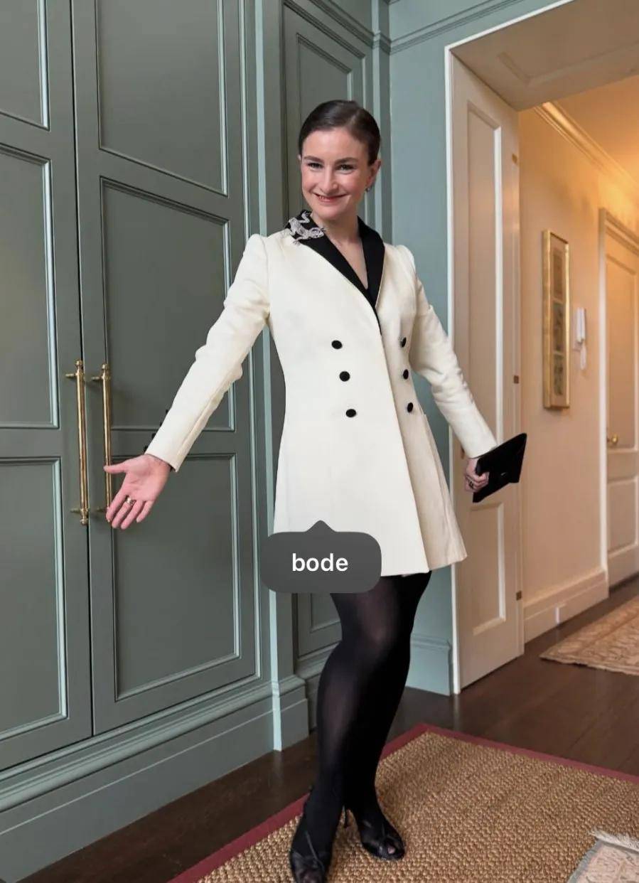 年近四十<strong></p>
<p>寿司虚拟币</strong>，二孩妈妈，不骨感不时髦，却成了女魔头接班人