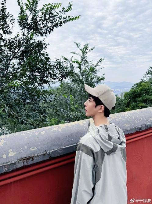 37岁男演员于朦胧被传坠楼<strong></p>
<p>币泰虚拟币</strong>，7月刚注销工作室，警方回应