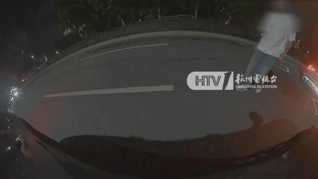 杭州女子酒驾被追尾<strong></p>
<p>币泰虚拟币</strong>,怕对方报警私了倒赔8000元,第二天发现肇事者竟是一路尾随