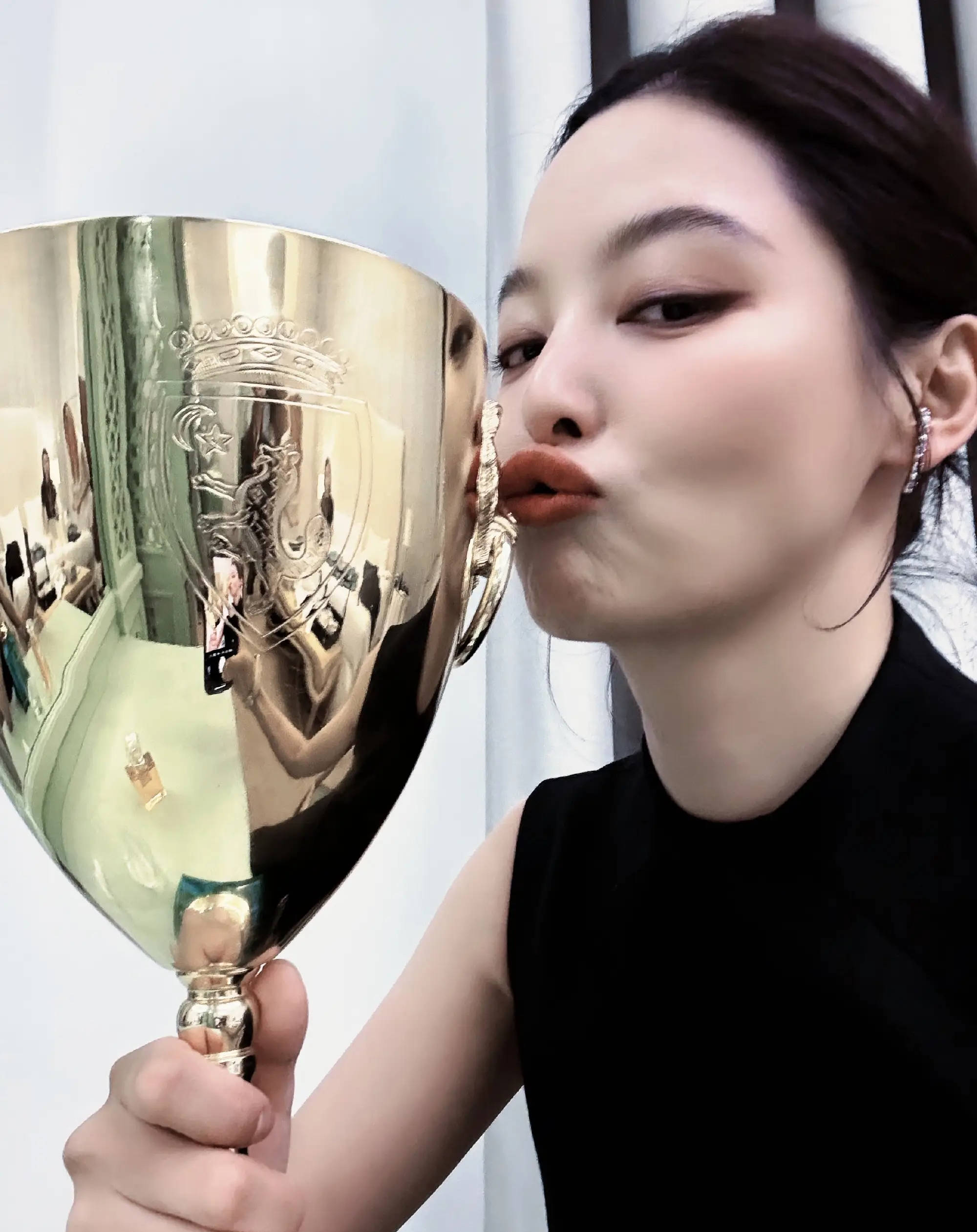 辛芷蕾发长文感谢前经纪人：谢谢梁婷女士让<strong></p>
<p>虚拟币激励</strong>我有梦可做