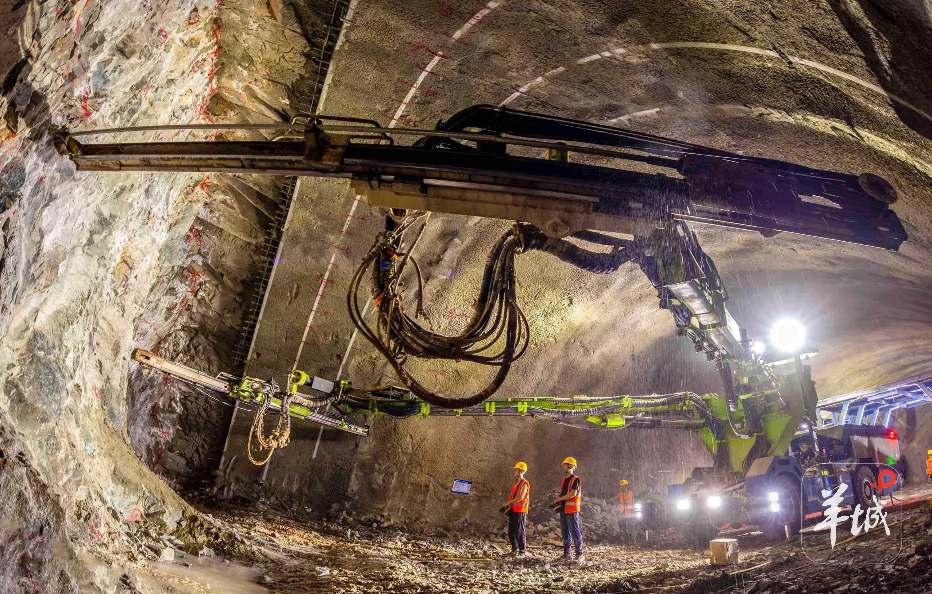 深圳新小南山隧道左线掘进过半