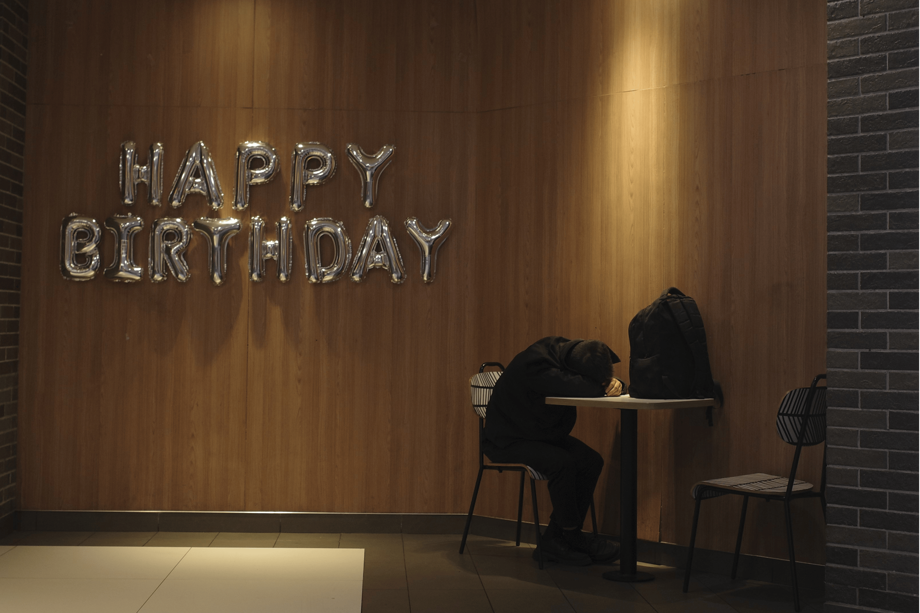 麦当劳夜宿者:老人占六成<strong></p>
<p>虚拟币激励</strong>,各有心酸事