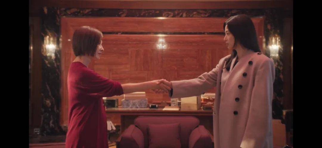 44岁要去“竞选总统”的全智贤<strong></p>
<p>虚拟币动画</strong>，穿衣风格都变了！