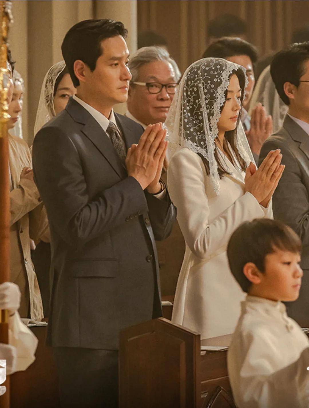 44岁要去“竞选总统”的全智贤<strong></p>
<p>虚拟币动画</strong>，穿衣风格都变了！