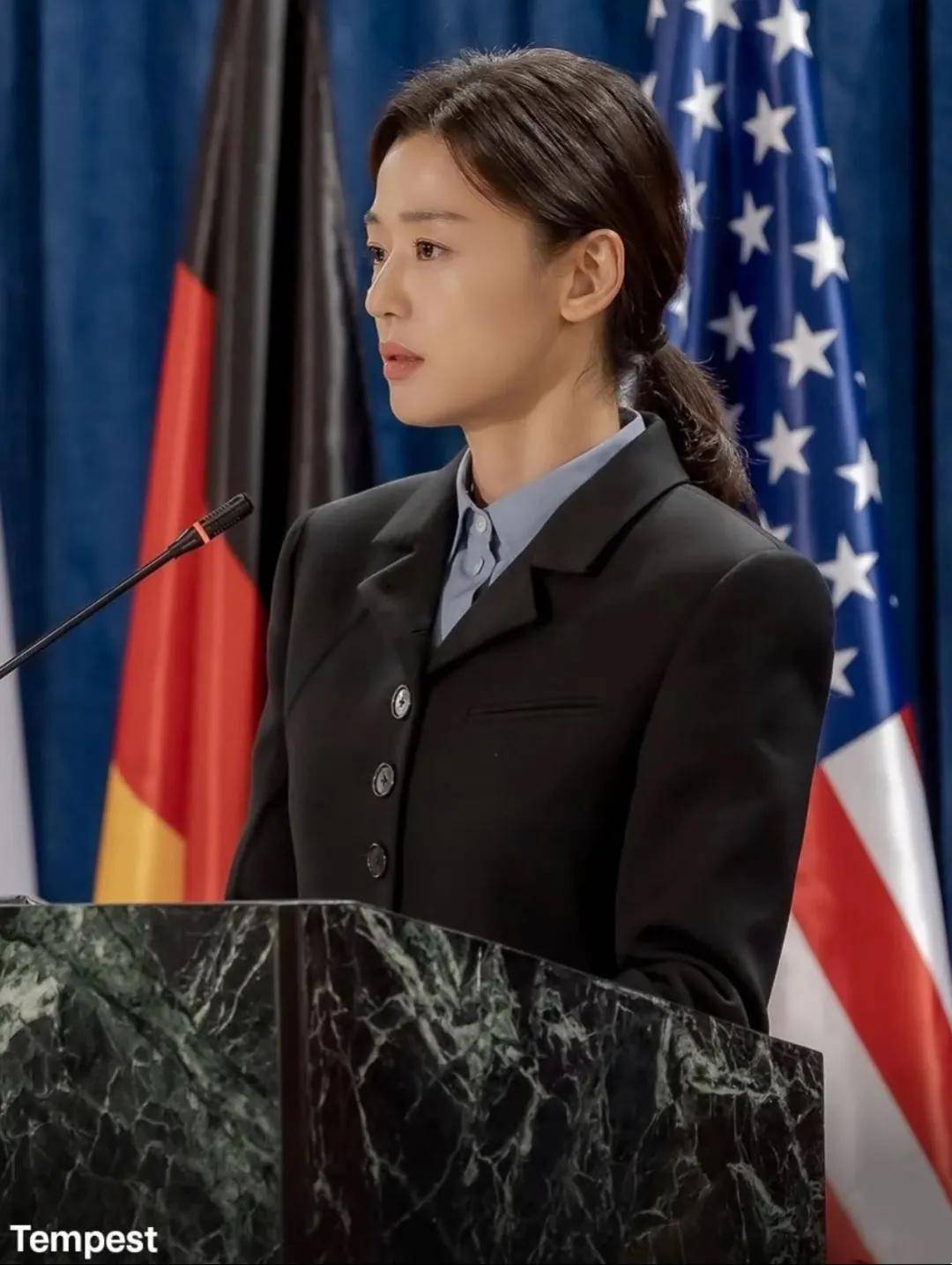 44岁要去“竞选总统”的全智贤<strong></p>
<p>虚拟币动画</strong>，穿衣风格都变了！