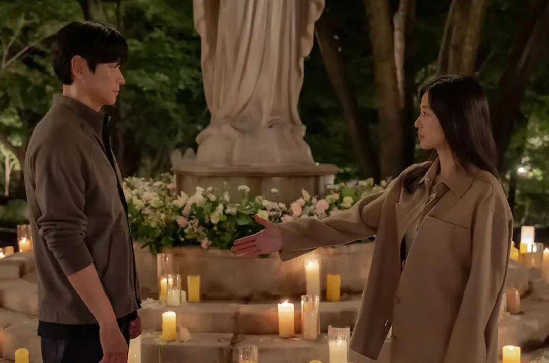 44岁要去“竞选总统”的全智贤<strong></p>
<p>虚拟币动画</strong>，穿衣风格都变了！