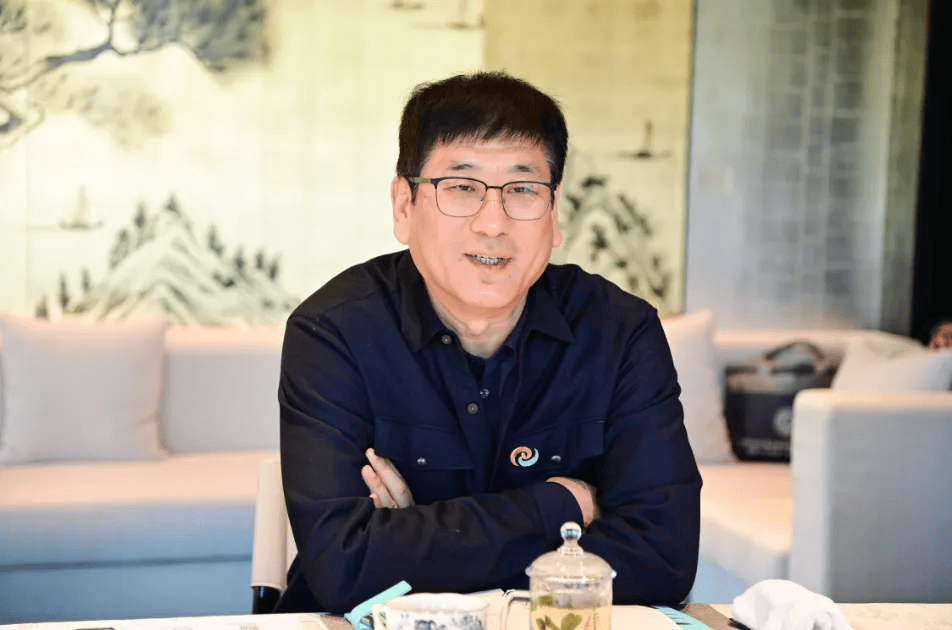 曹杰，培植个人势力，为亲属谋求特殊待遇