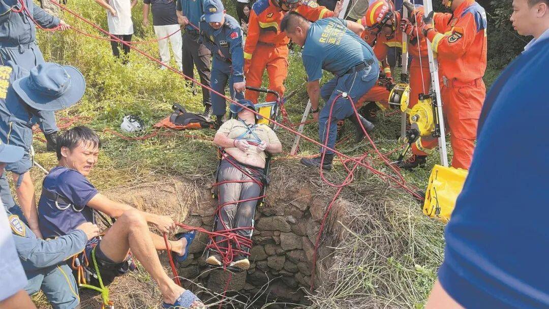 泉州坠井女子“54小时噩梦”:几条蛇爬身上<strong></p>
<p>菲乐虚拟币</strong>,双侧肋骨骨折!绝望时靠一个信念坚持活下来……