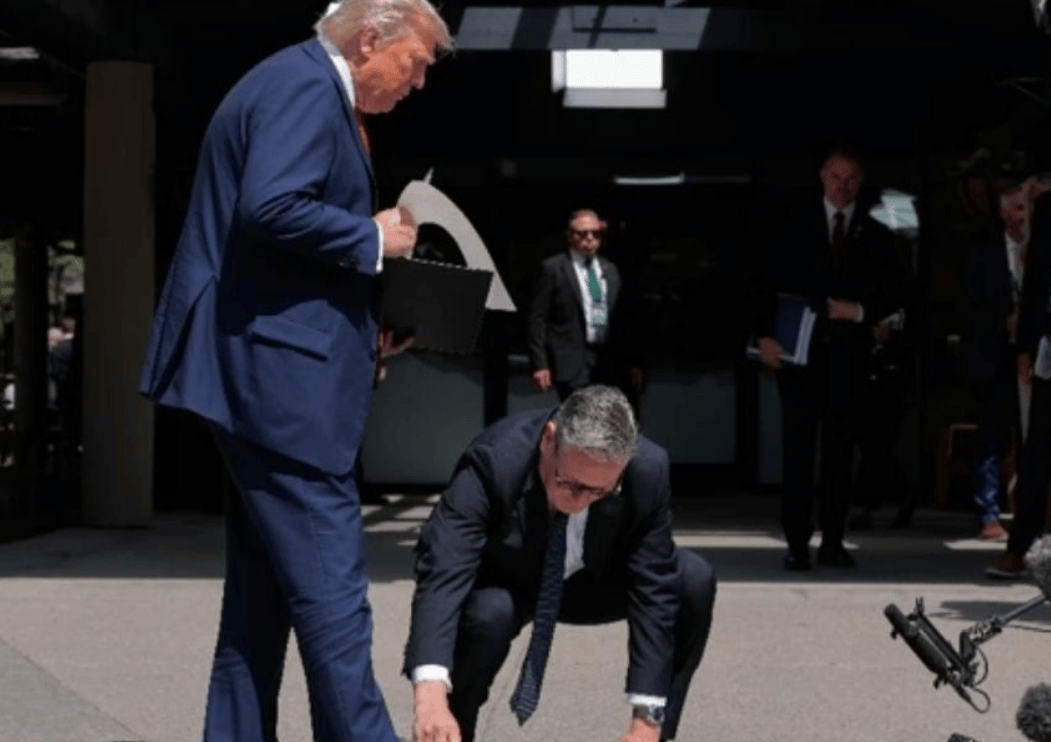 特朗普万万不会想到<strong></p>
<p>虚拟币锁金</strong>,他冒着生命危险访英,斯塔默却还给了他一巴掌