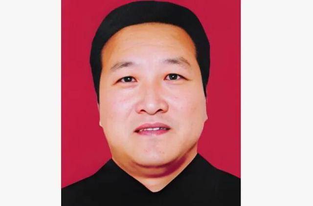 宁夏政协原副秘书长蔡明被查<strong></p>
<p>虚拟币锁金</strong>，8年前卸任，曾被处分