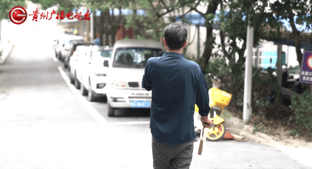 心酸！12岁男孩“独居”贵阳一安置房内<strong></p>
<p>虚拟币锁金</strong>，父亲回应：迫于无奈，因为……