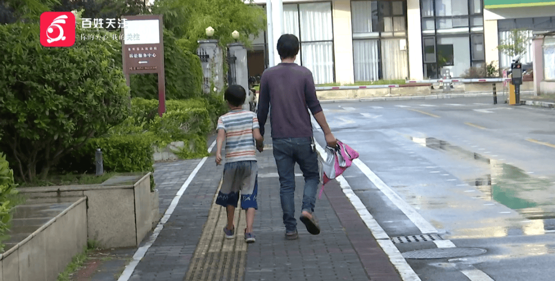 心酸！12岁男孩“独居”贵阳一安置房内<strong></p>
<p>虚拟币锁金</strong>，父亲回应：迫于无奈，因为……