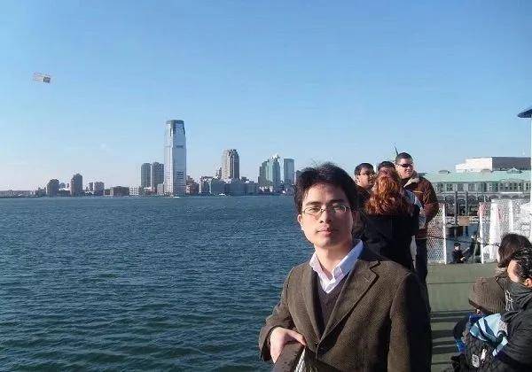 翟欣欣敲诈勒索<strong></p>
<p>虚拟币锁金</strong>，获刑12年！8年前WePhone创始人苏享茂跳楼自杀，死前留下遗书称被前妻翟欣欣索要千万