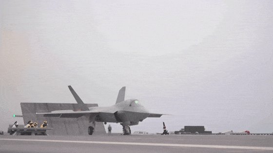 美国成了笑话:歼-35成人类首款电磁弹射五代机<strong></p>
<p>虚拟币提款</strong>,美军在干啥?