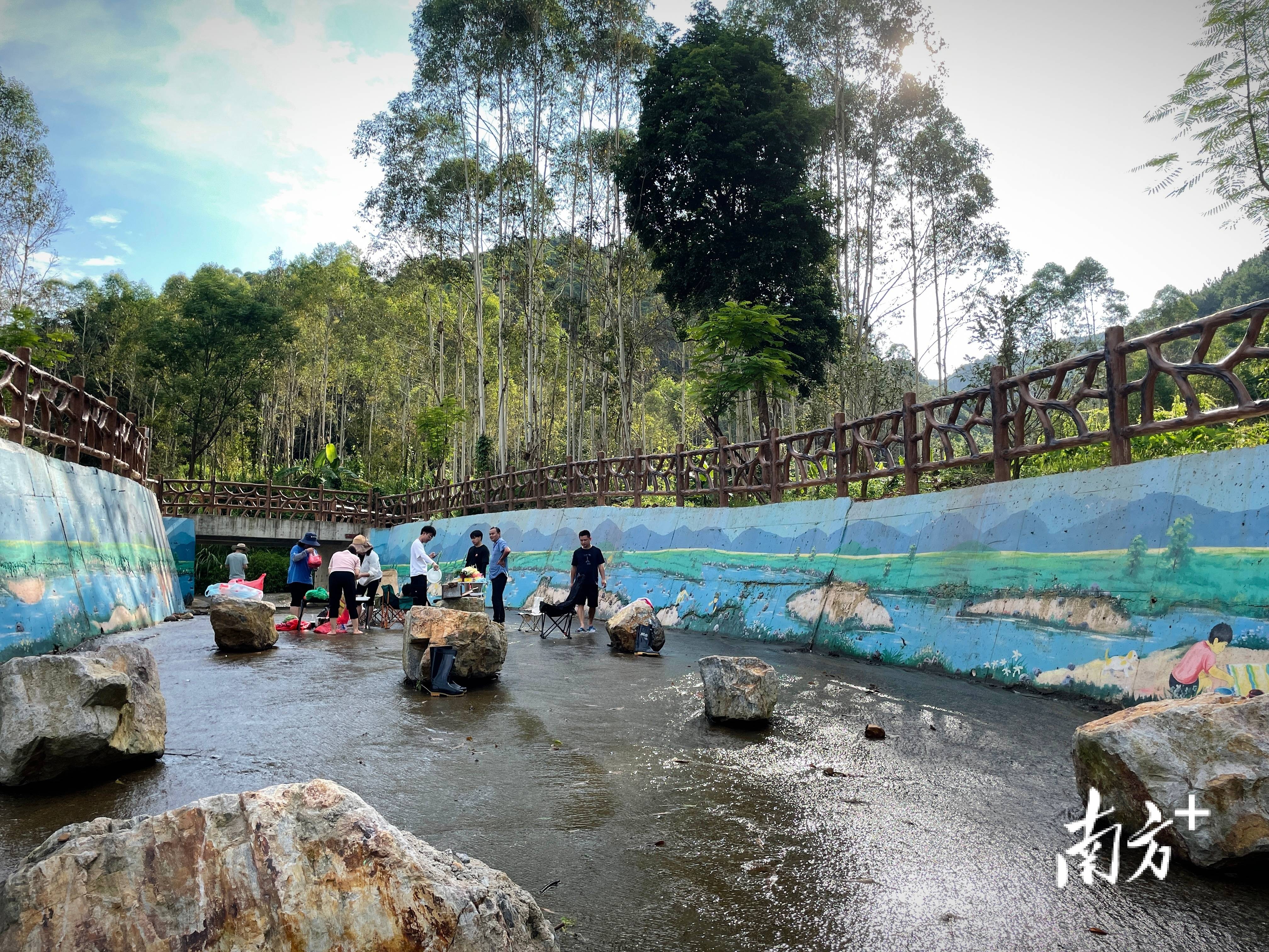 “外来媳妇”谭焕贞五年深耕<strong></p>
<p>虚拟币钛币</strong>，佛冈高岗宝山村换新貌