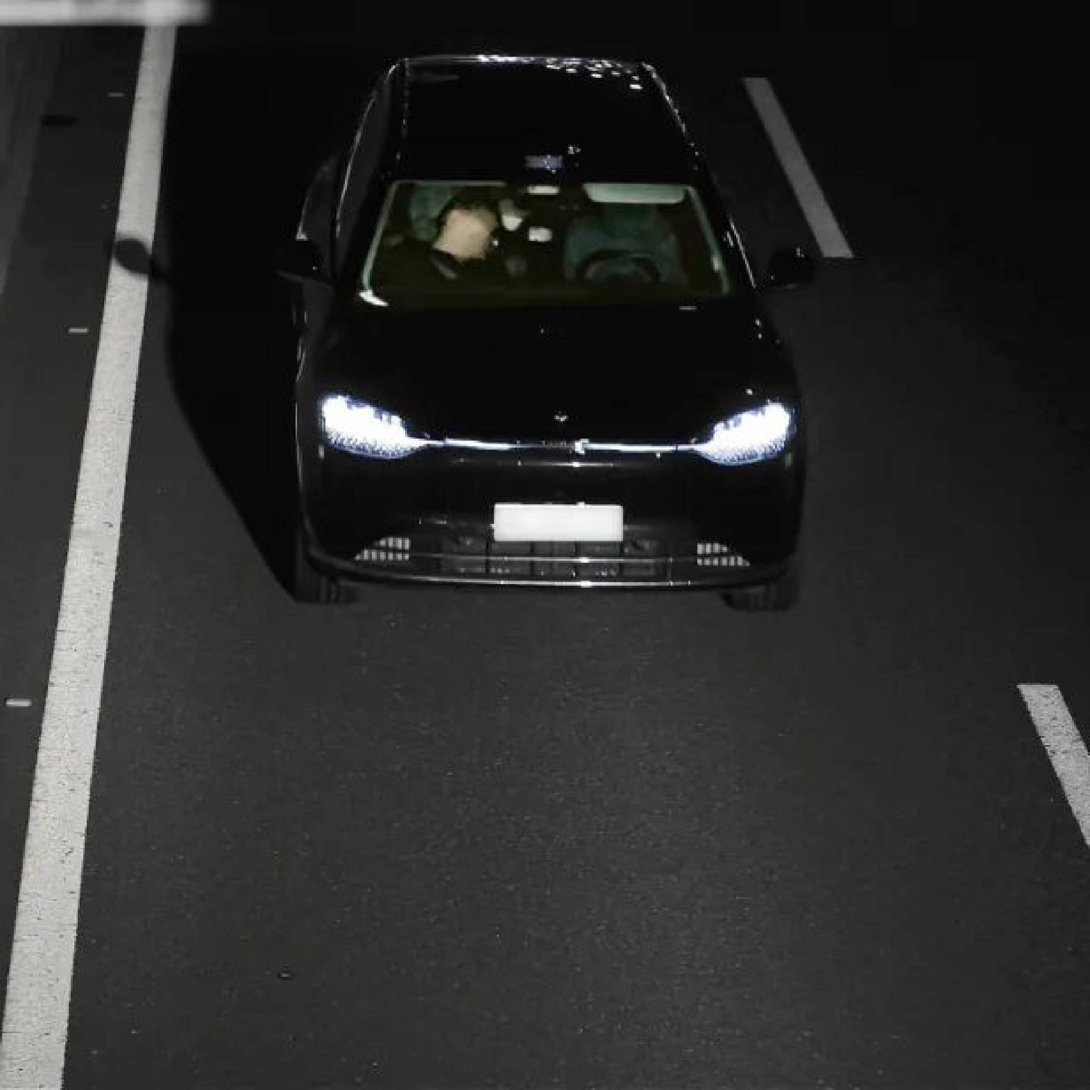 醉酒司机深夜无人驾驶 智驾神器”滥用风险引关注