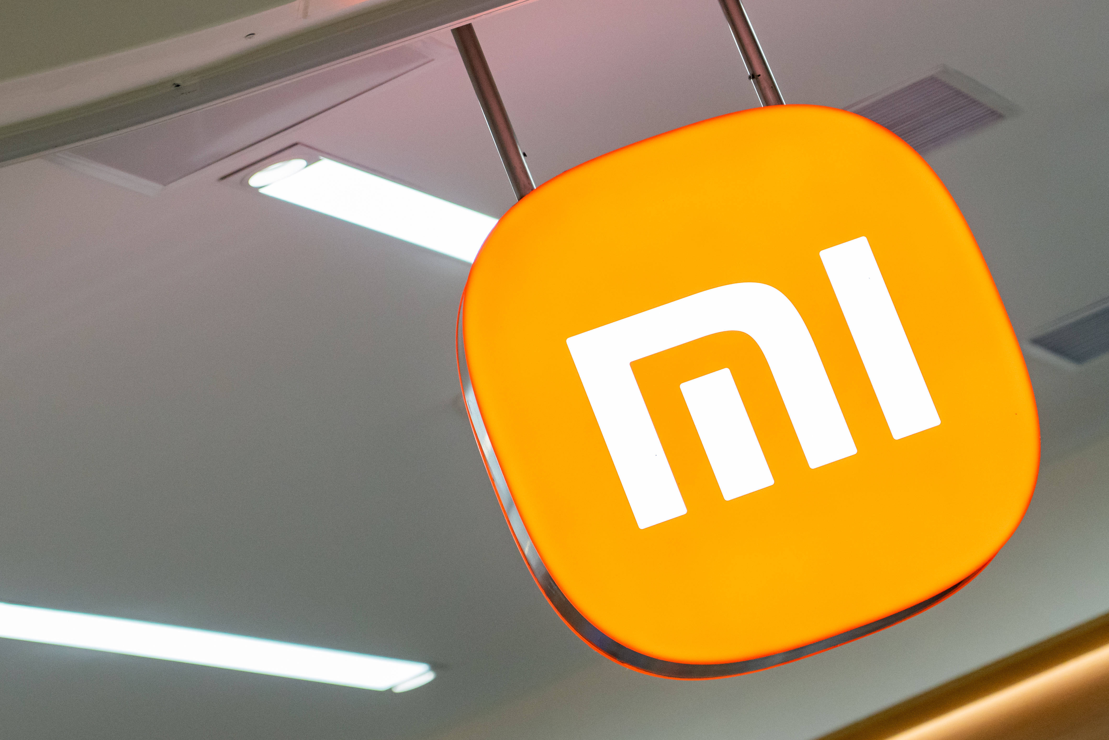 雷军演讲及小米17系列发布第二日，小米港股股价跌超5%